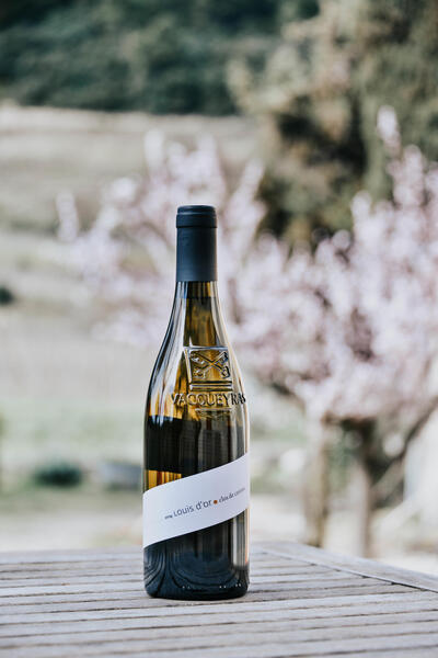 plp_product_/wine/le-clos-de-caveau-le-louis-d-or-2022?currency=CAD